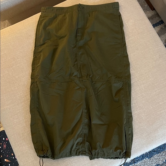 TNA Dark Green Cargo Skirt - Picture 2 of 12